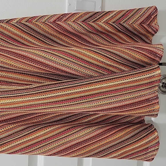 Gabby Skye Orange/Multi A-Line Sleeveless Dress | Size 6 - Picture 10 of 12